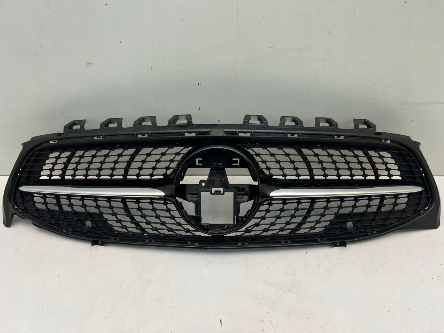 Mercedes-Benz CLA C118 Kühlergrill FRONTGRILL Kühlergitter A1188880000 - Thumbnail 4