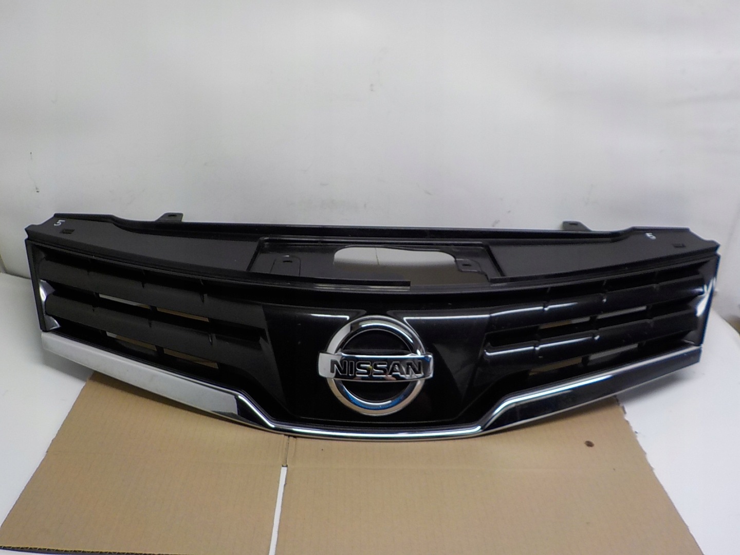 Nissan Note E11 Kühlergrill FRONTGRILL Kühlergitter 62310BH00H - Thumbnail 1