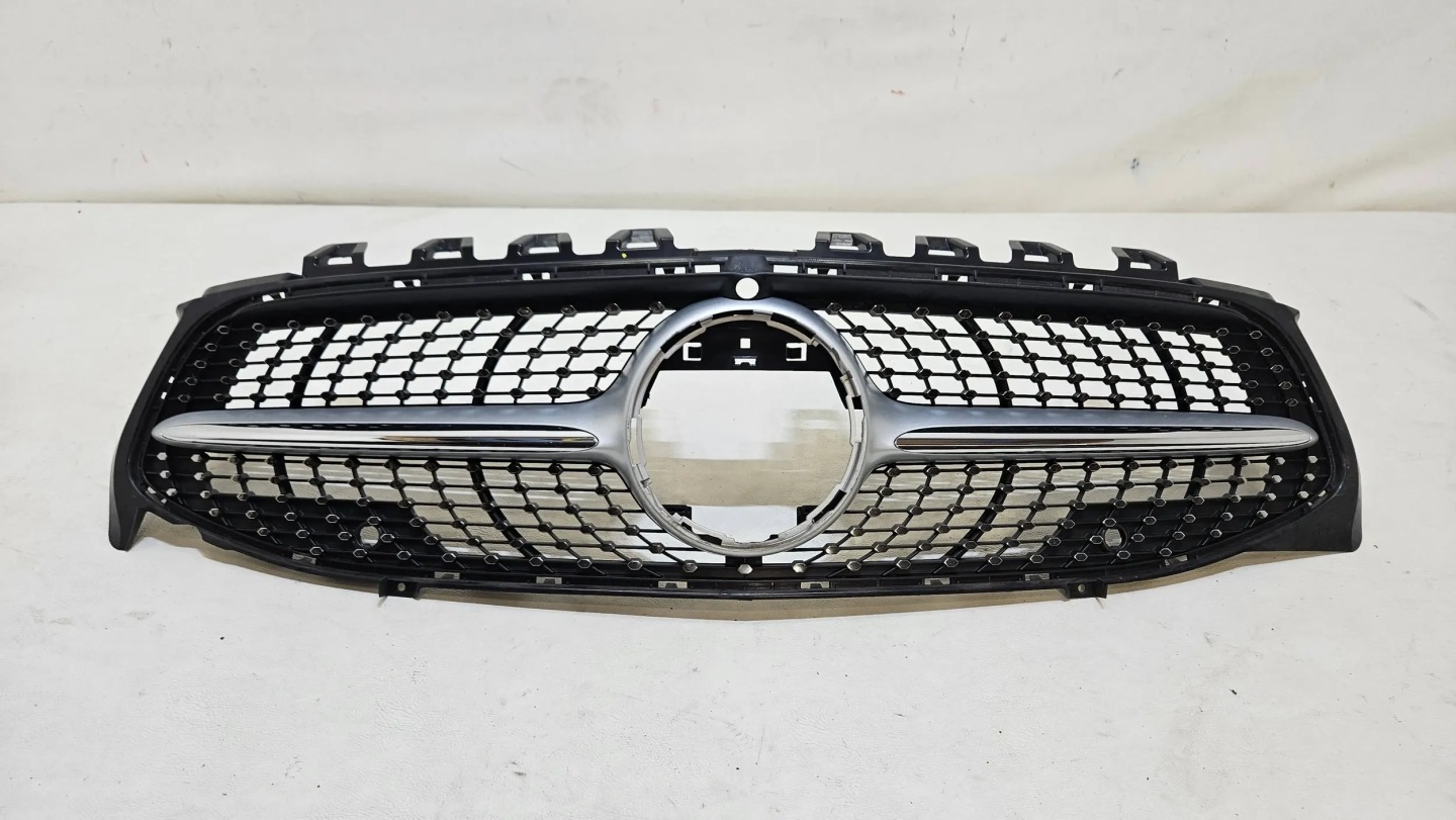 Mercedes-Benz CLA C118 Kühlergrill FRONTGRILL Kühlergitter A1188882000 - Thumbnail 1