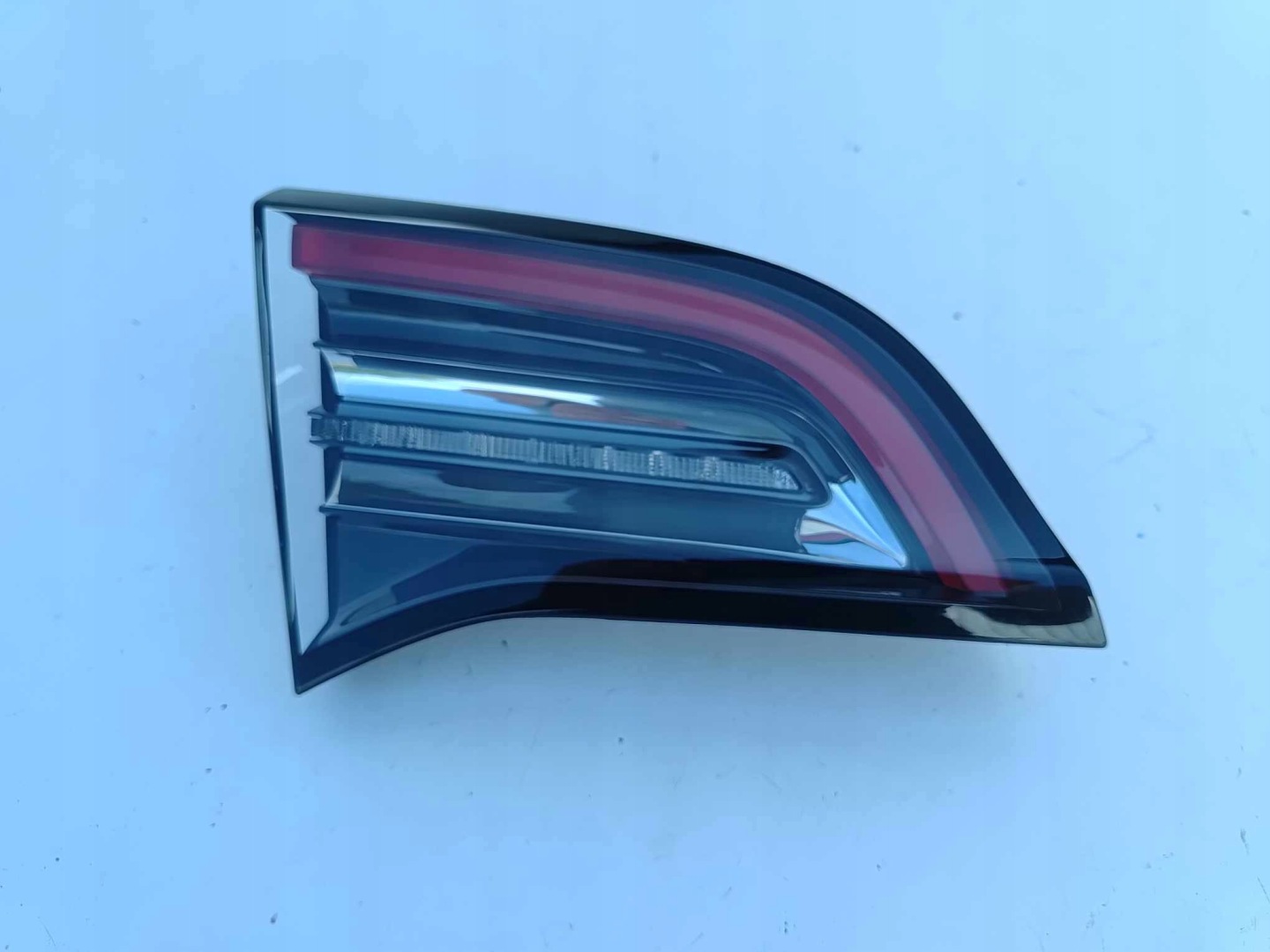 Tesla Model 3 003 Rückleuchte 150208800C Rearlamp - Thumbnail 1