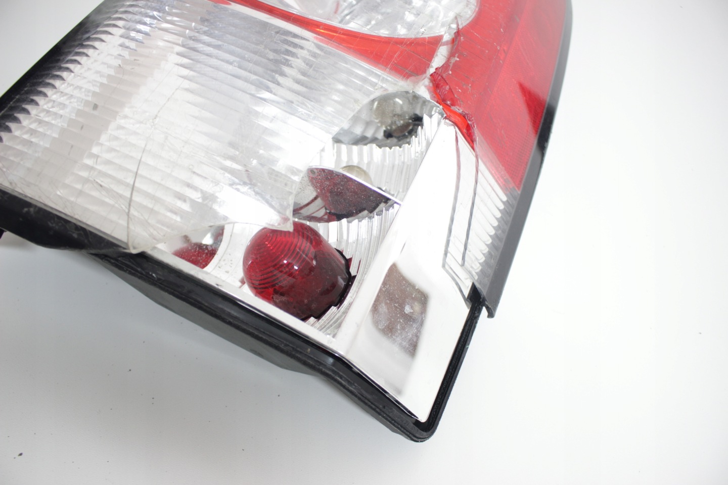 Land Rover Discovery LA Rückleuchte Rearlamp - Thumbnail 2