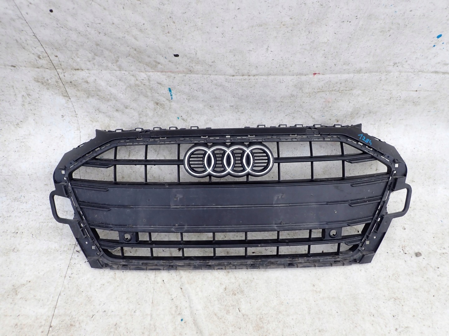 Audi A4 B9 Kühlergrill FRONTGRILL Kühlergitter 8W0853651 - Thumbnail 1