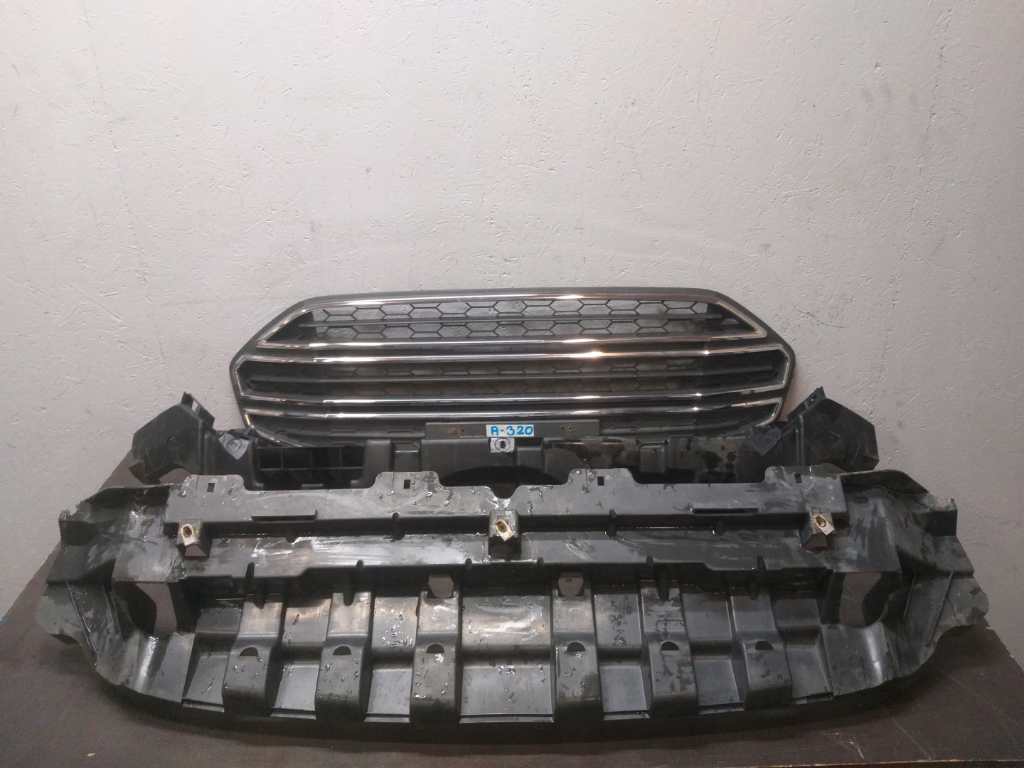 Ford EcoSport Kühlergrill FRONTGRILL Kühlergitter - Thumbnail 1