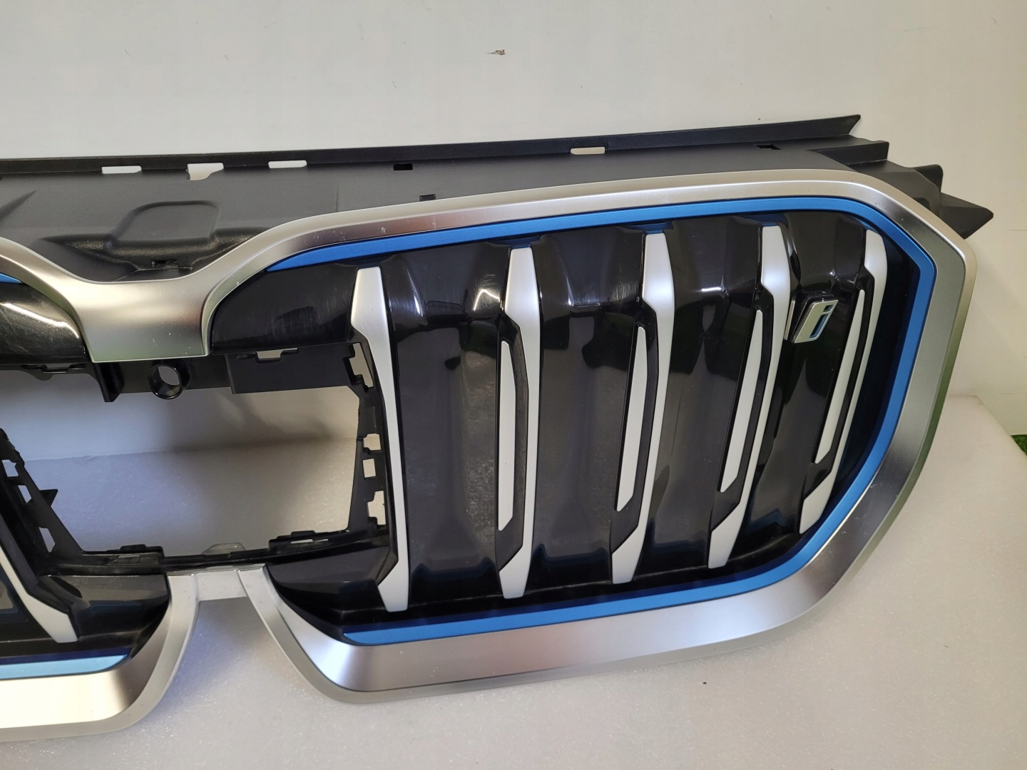 BMW iX2 U11 Kühlergrill FRONTGRILL Kühlergitter 2988030 - Thumbnail 5