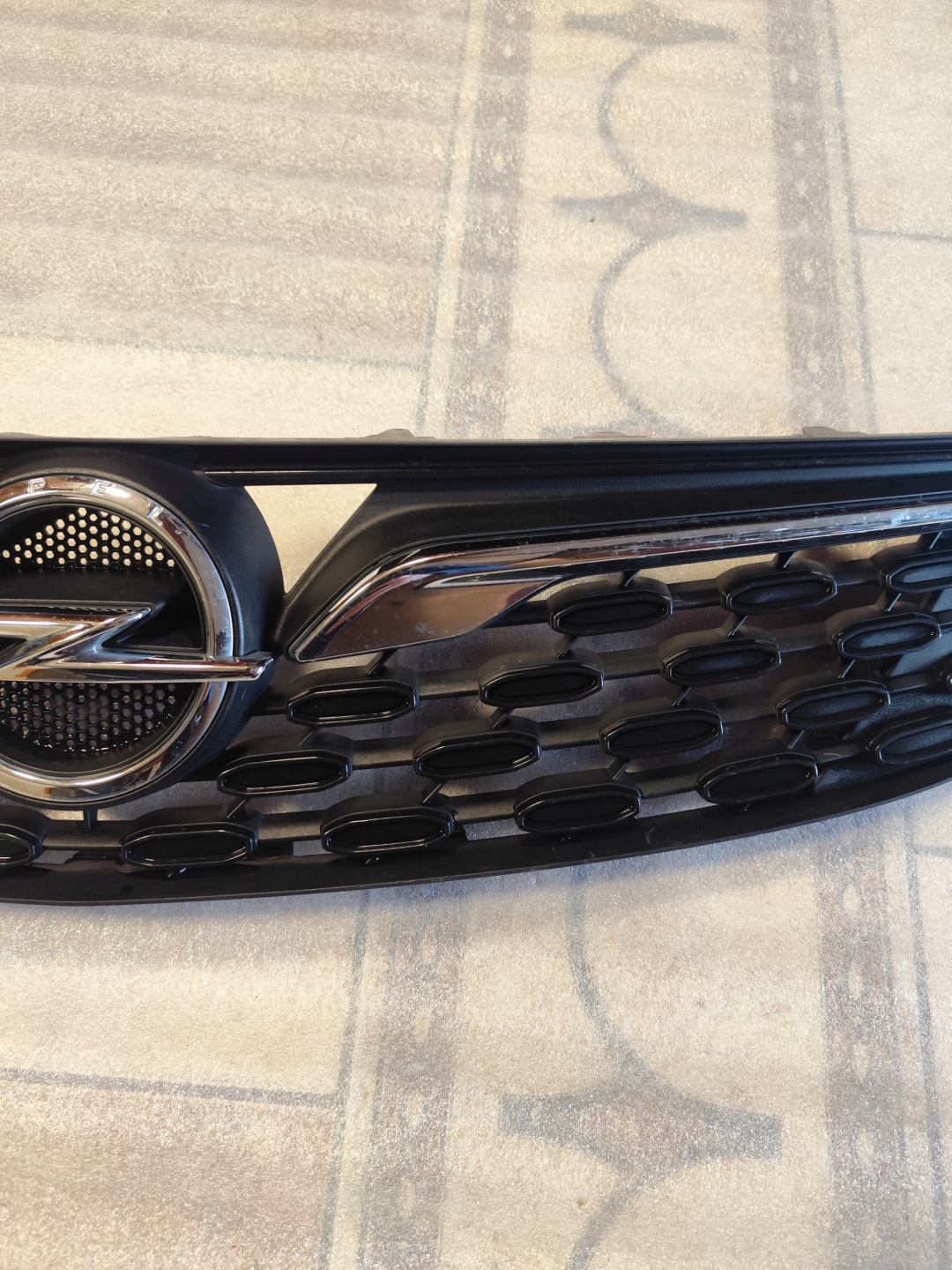 Opel Astra Kühlergrill FRONTGRILL Kühlergitter 39130501 - Thumbnail 5
