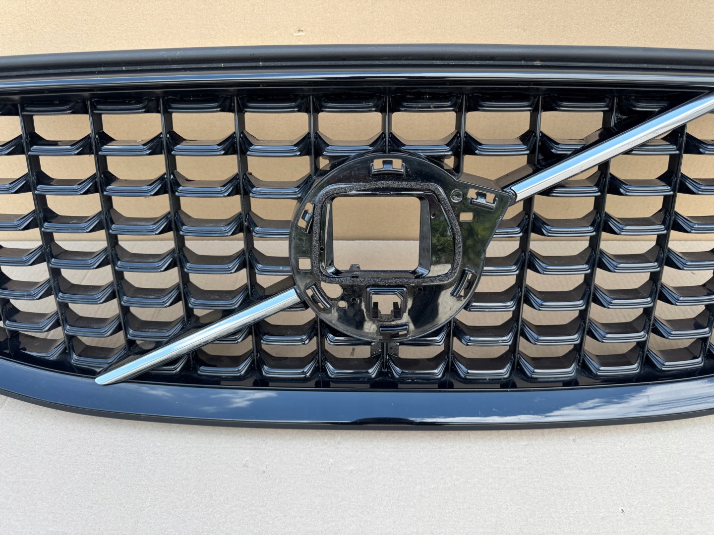 Volvo XC60 Kühlergrill FRONTGRILL Kühlergitter 32133812AT - Thumbnail 3