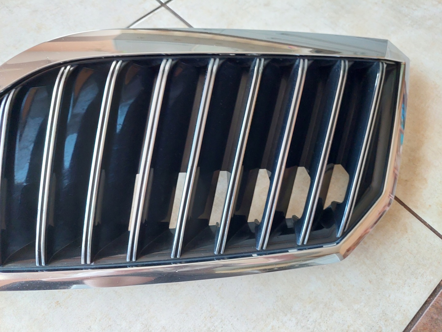 Skoda Superb 3U Kühlergrill FRONTGRILL Kühlergitter 3T0853668B - Thumbnail 8