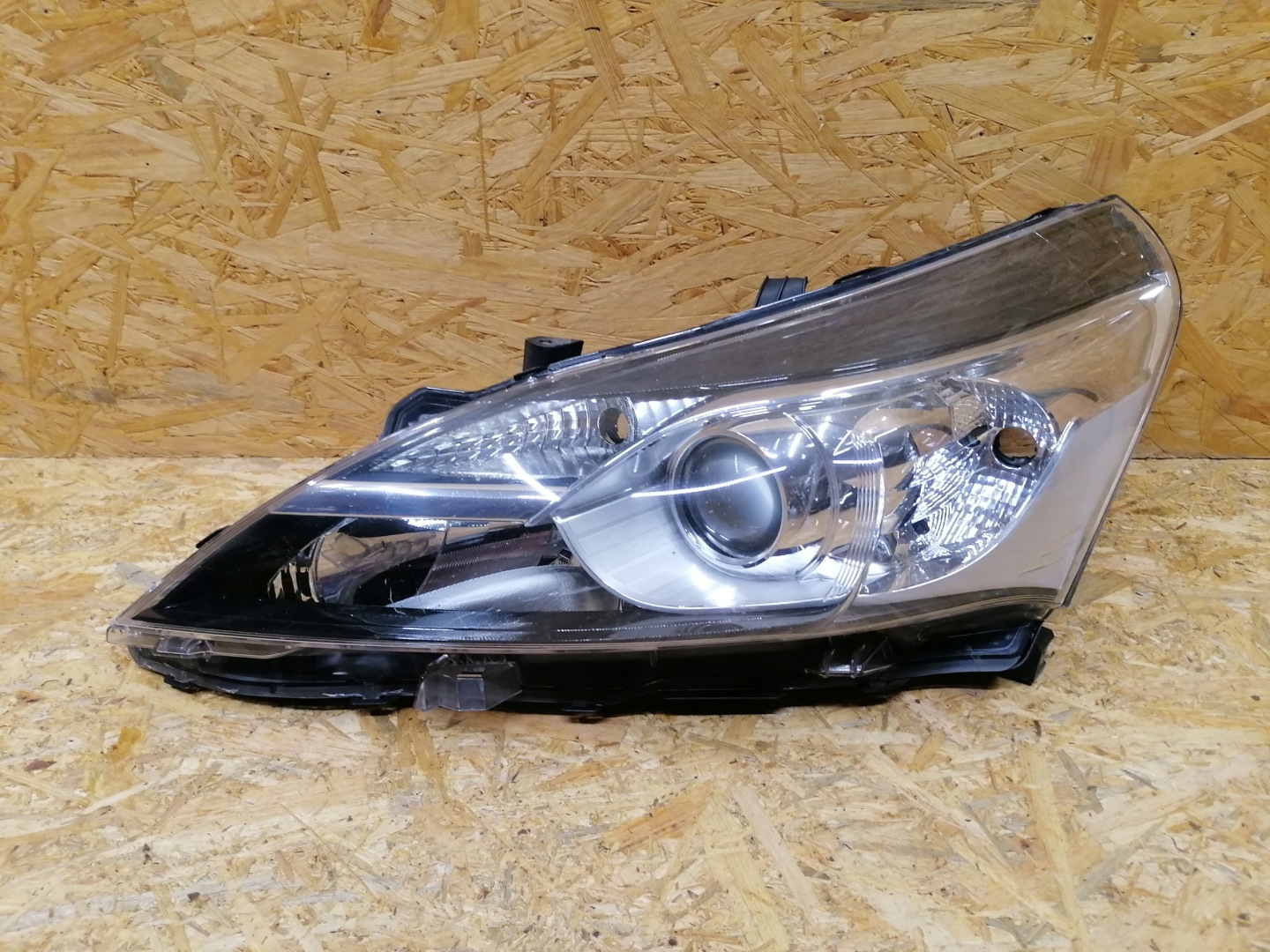 Frontscheinwerfer Toyota Verso AR2 8811500F16 LED Links Scheinwerfer Headlight - Thumbnail 1