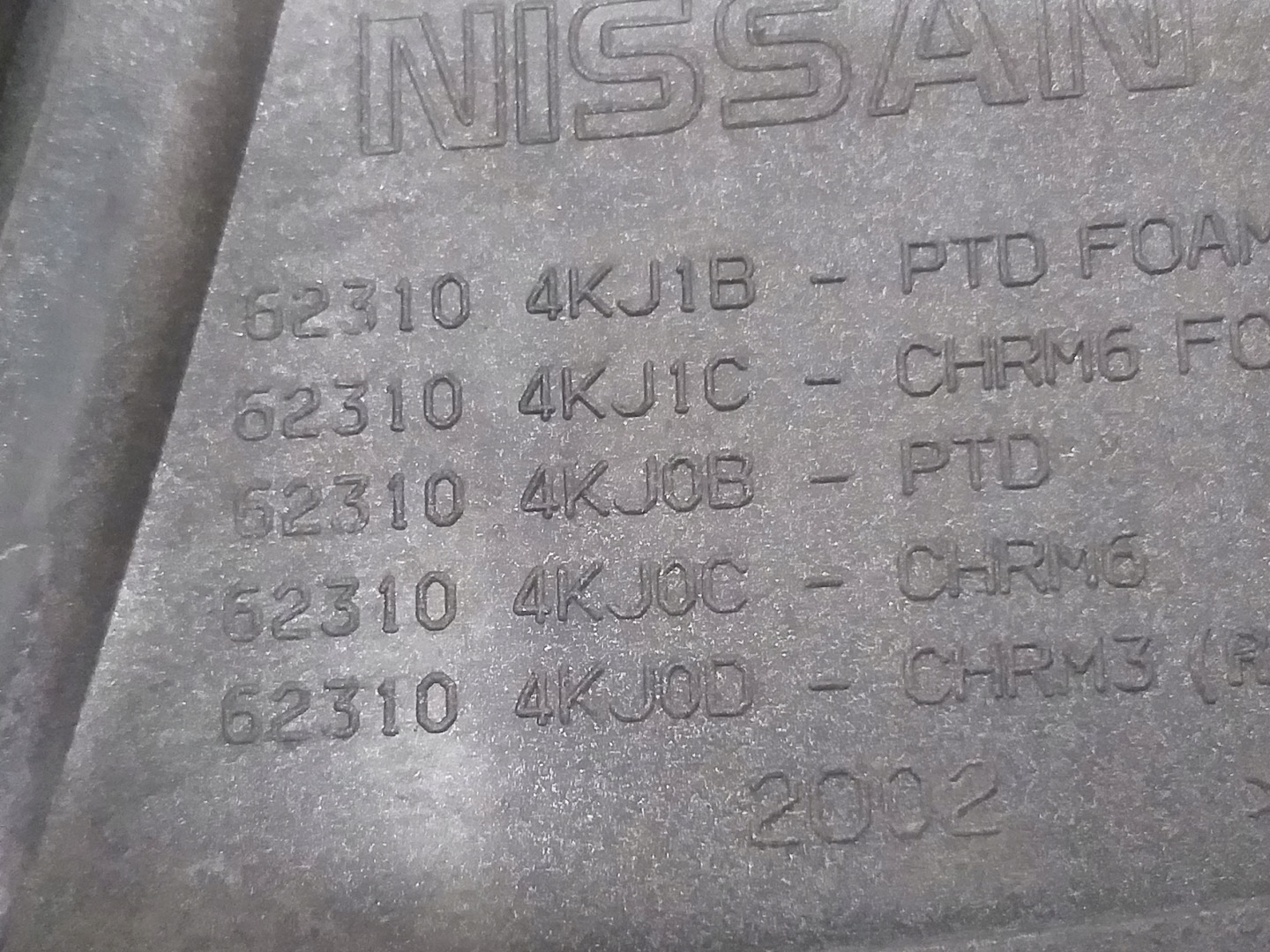 Nissan NP300 D22 Kühlergrill FRONTGRILL Kühlergitter 623104KJ0C - Thumbnail 8