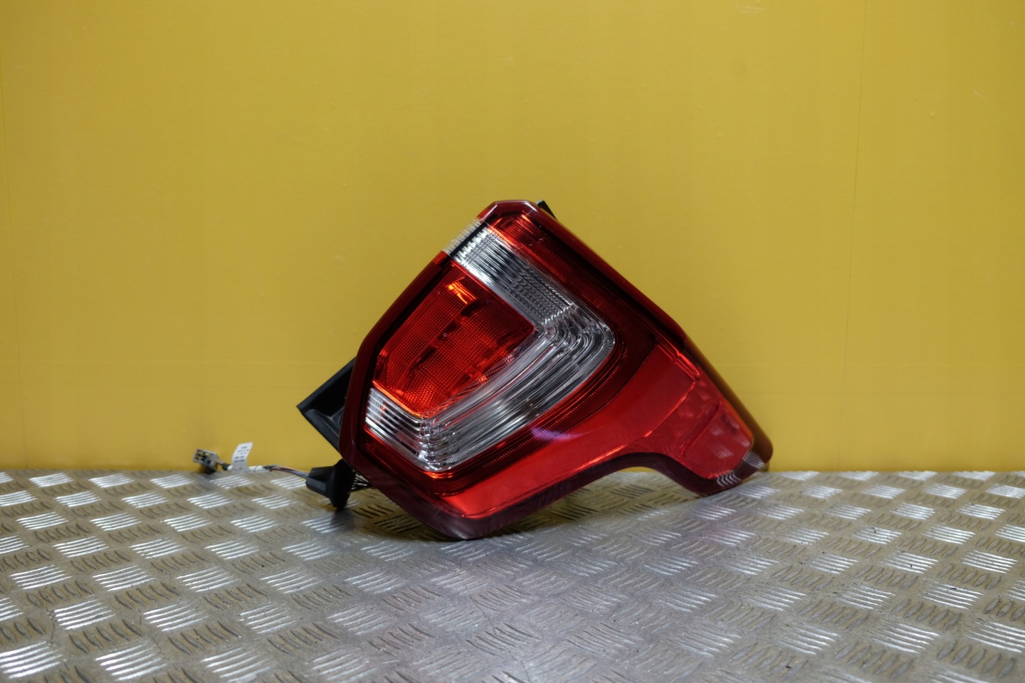 Ford Explorer Rückleuchte FB5313B504APR Rearlamp - Thumbnail 1