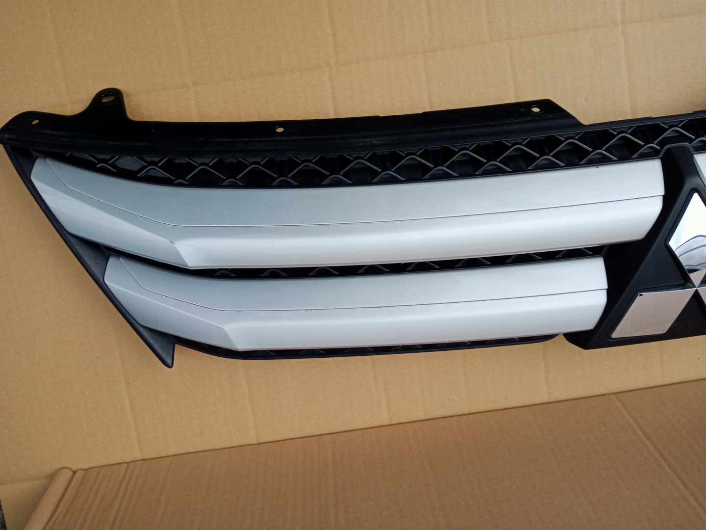 Mitsubishi Eclipse Cross GK0 Kühlergrill FRONTGRILL Kühlergitter 7450B048 - Thumbnail 5
