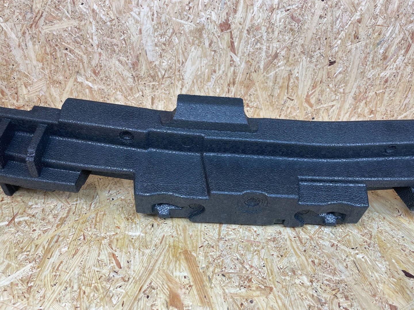 パーツ AKz202 ZAŚLEPKA HAKA ZDERZAKA TYŁ FOCUS 18- HATCHBACK _ 2201286 _