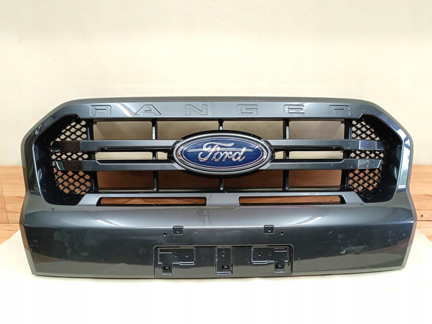 Ford Ranger 2 Mk2 Kühlergrill FRONTGRILL Kühlergitter JB3B8350B - Thumbnail 1