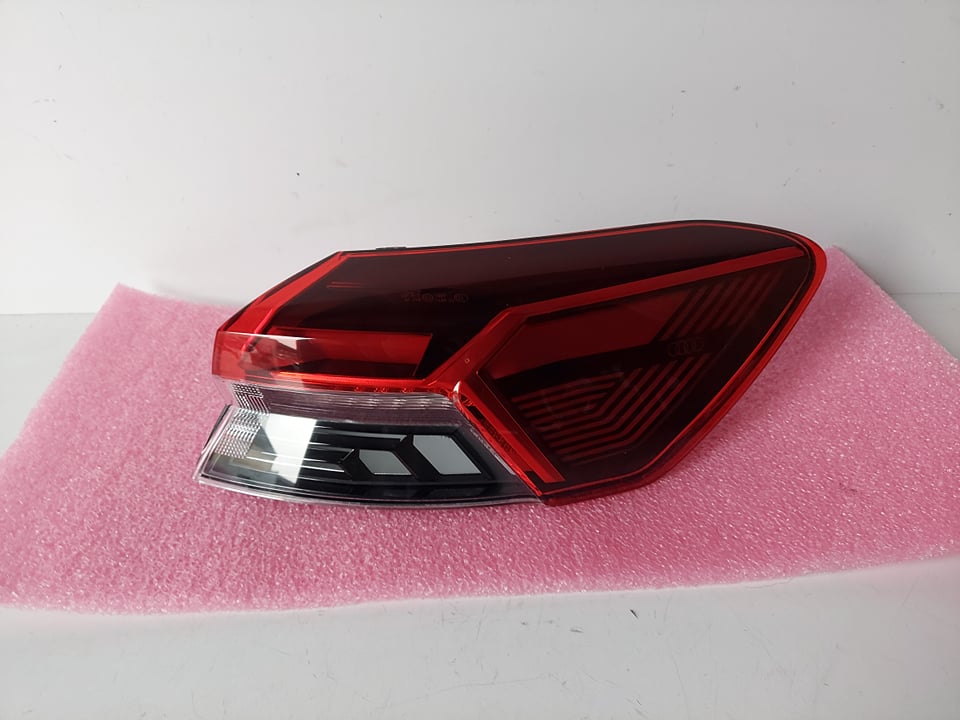 Audi Q4 Rückleuchte 89A945092 Rearlamp - Thumbnail 1