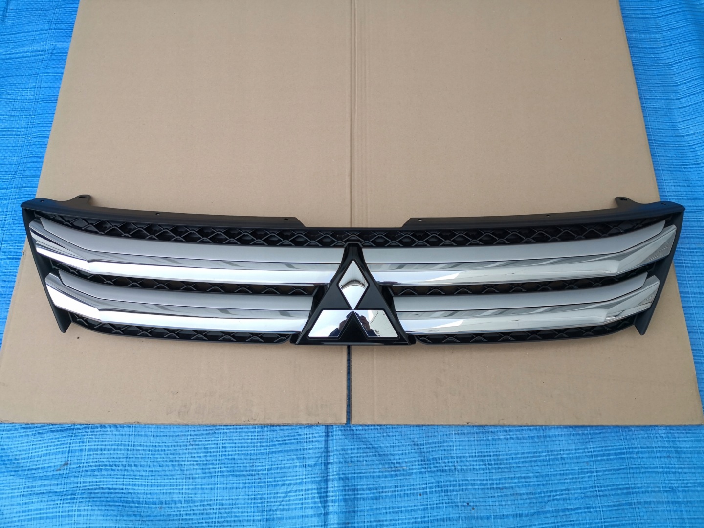 Mitsubishi Eclipse Cross GK0 Kühlergrill FRONTGRILL Kühlergitter 7450B072 - Thumbnail 1