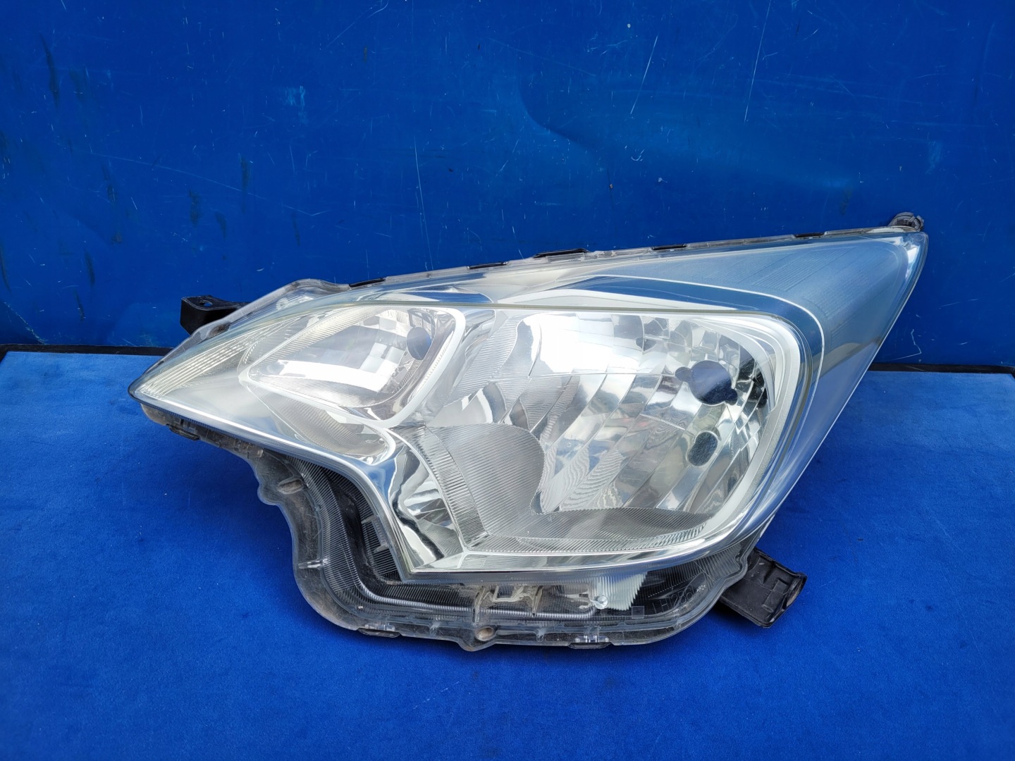 Frontscheinwerfer Toyota Verso AR2 LED Links Scheinwerfer Headlight - Thumbnail 1