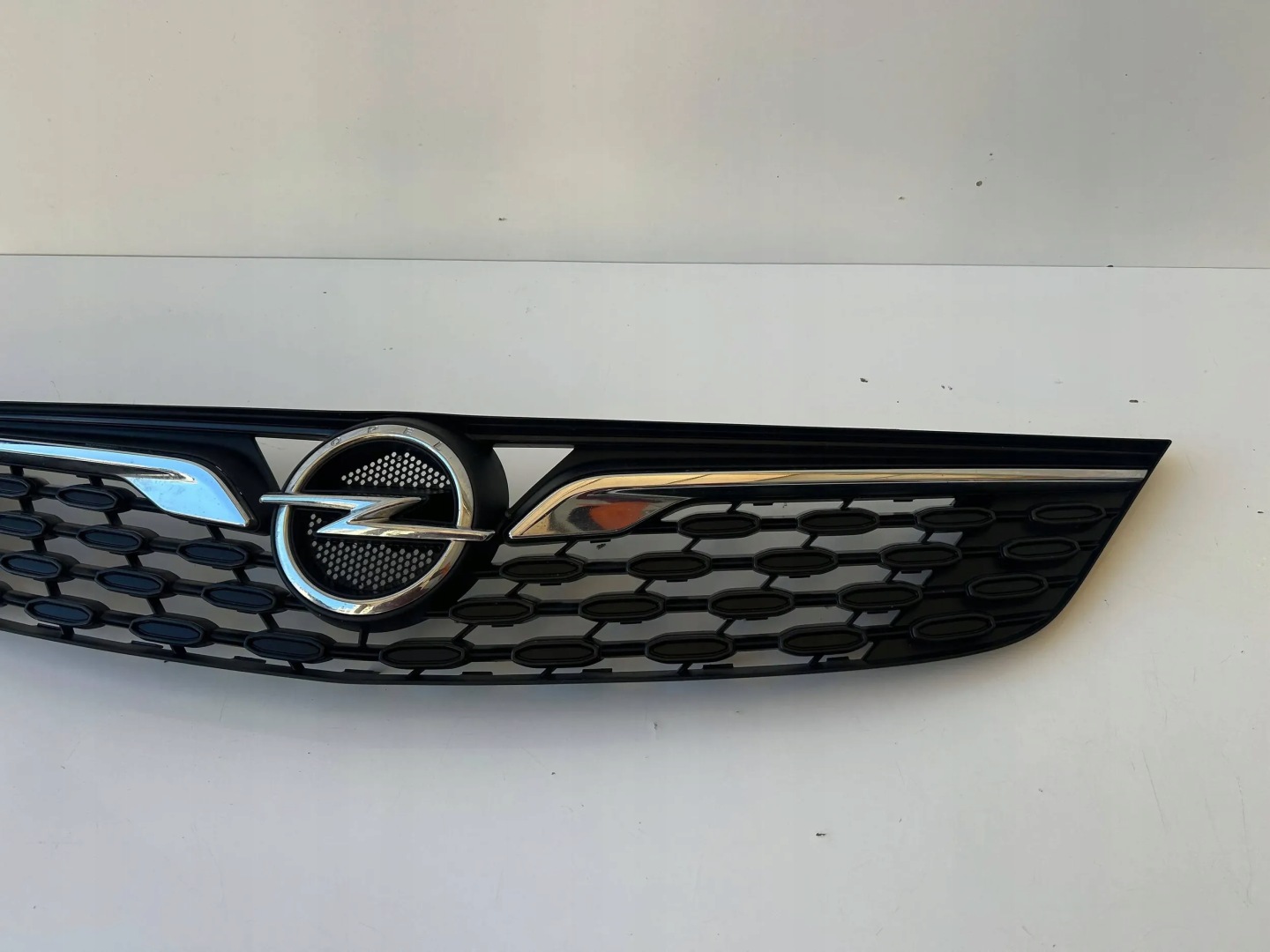 Opel Astra Kühlergrill FRONTGRILL Kühlergitter 39130501 - Thumbnail 3