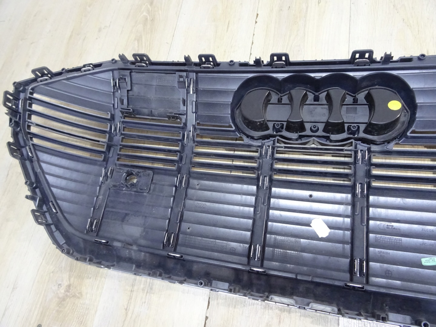 Audi e-tron Kühlergrill FRONTGRILL Kühlergitter 4KE853651 - Thumbnail 12