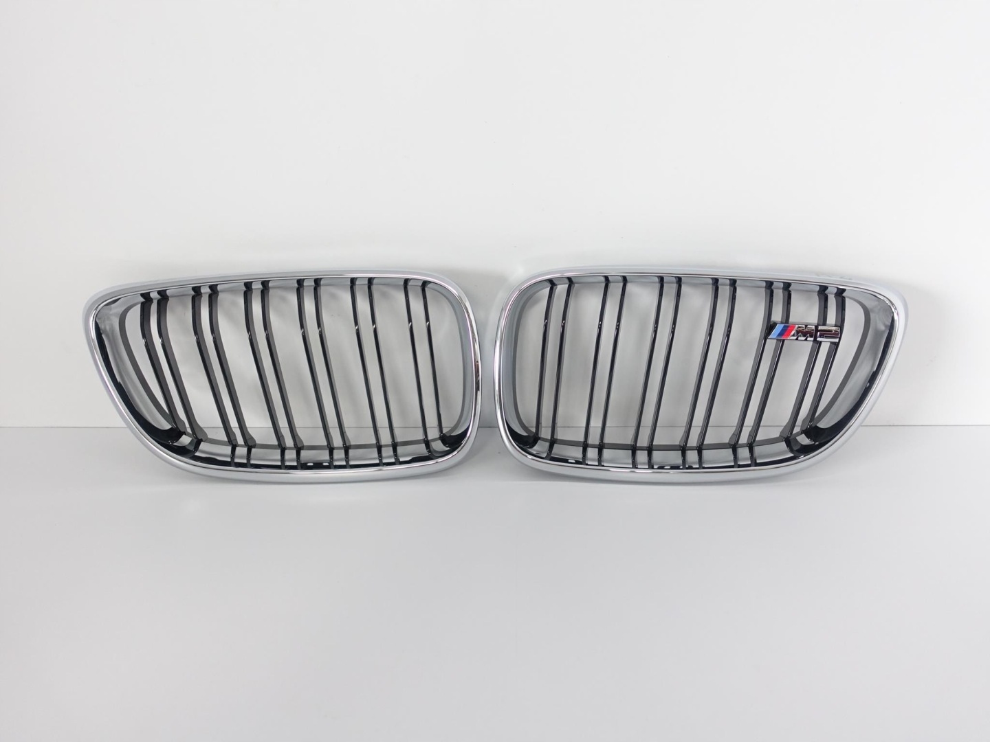 BMW 2 F87 Kühlergrill FRONTGRILL Kühlergitter 8064144 - Thumbnail 1