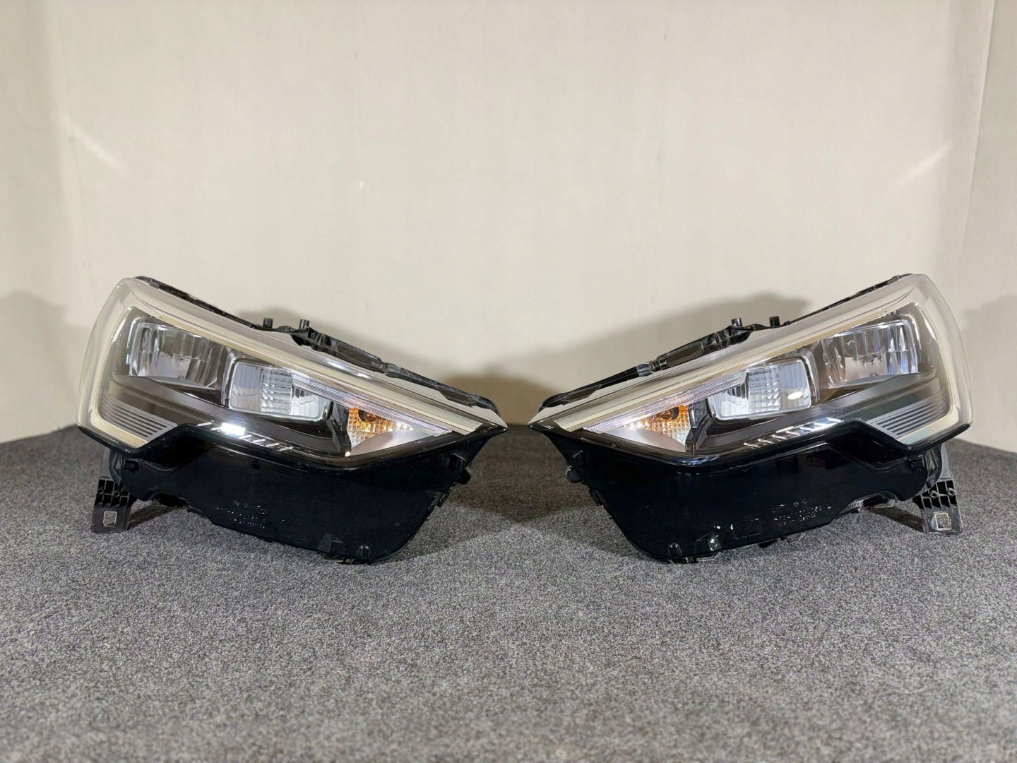 Frontscheinwerfer Audi Q3 83A941011AU LED Links Scheinwerfer Headlight - Thumbnail 1