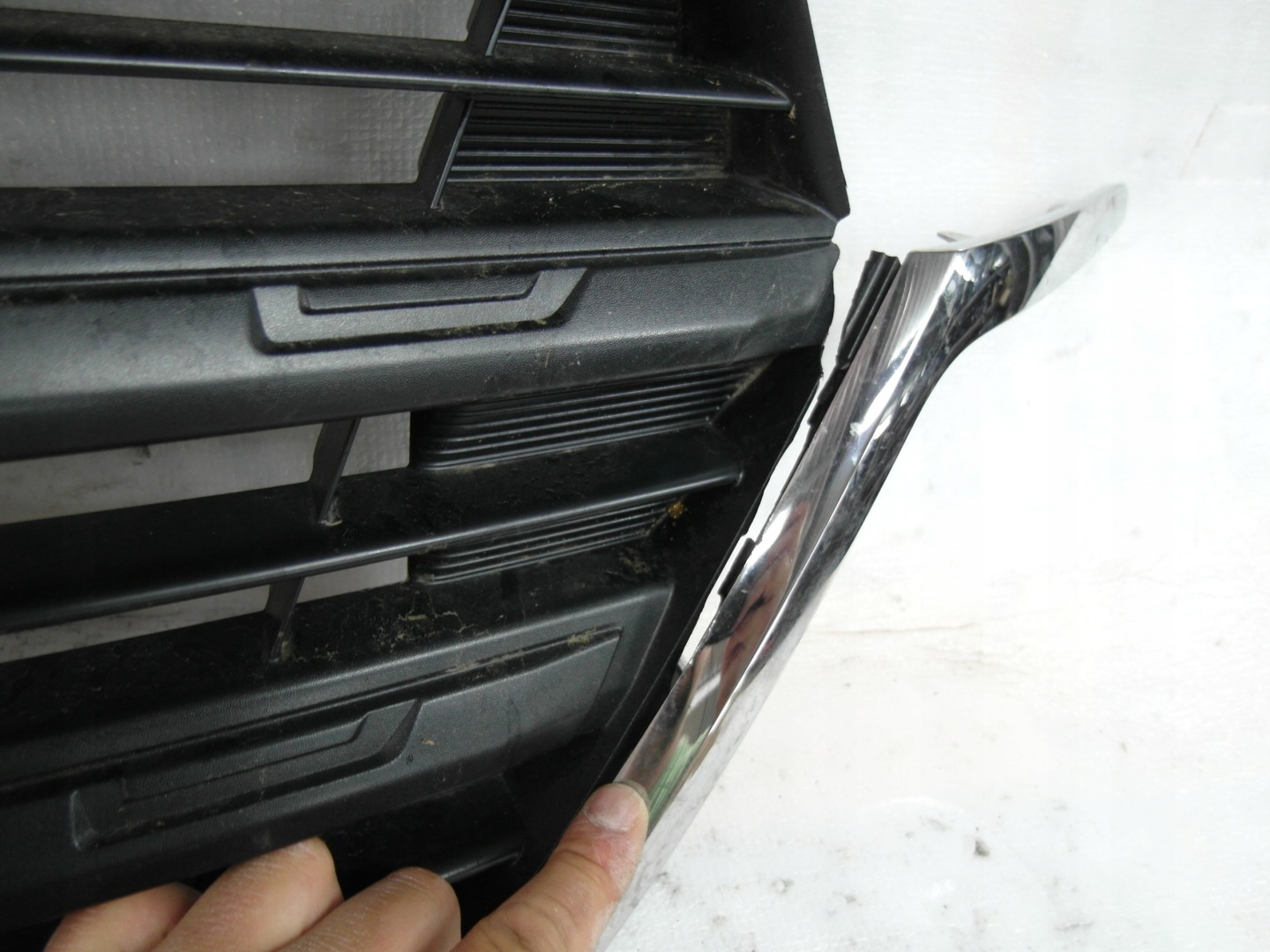 Renault Trafic L Kühlergrill FRONTGRILL Kühlergitter 623103743R - Thumbnail 4