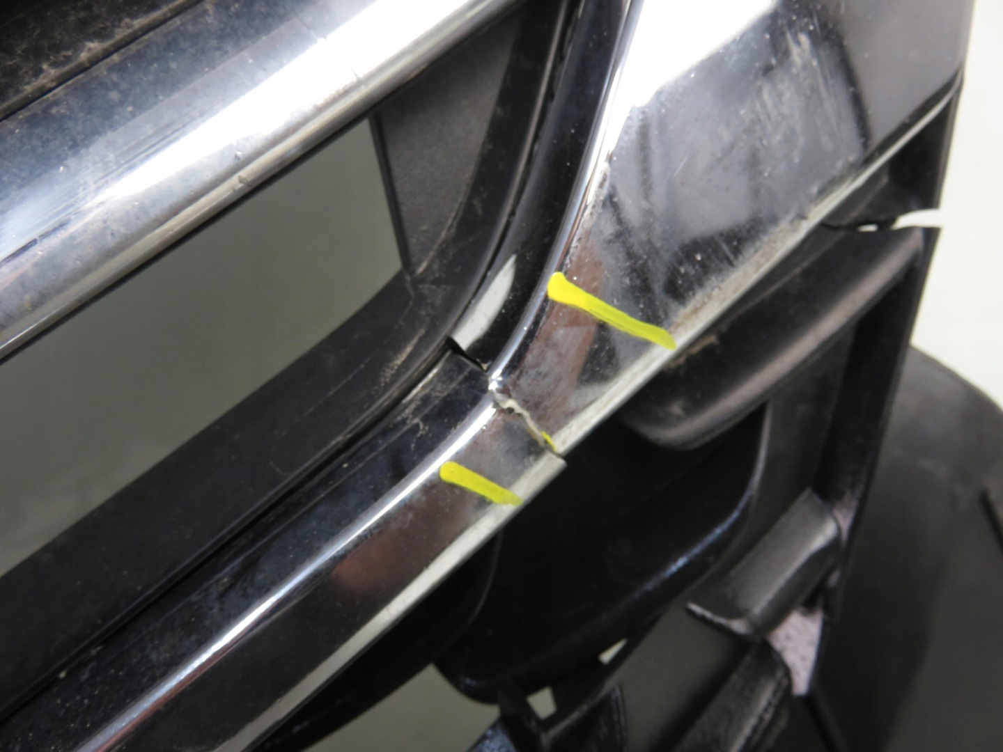 Opel Astra Kühlergrill FRONTGRILL Kühlergitter 13448088 - Thumbnail 9