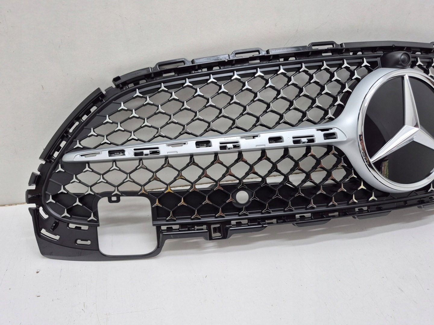 Mercedes-Benz C-Klasse W206 Kühlergrill FRONTGRILL Kühlergitter A2068882100 - Thumbnail 4