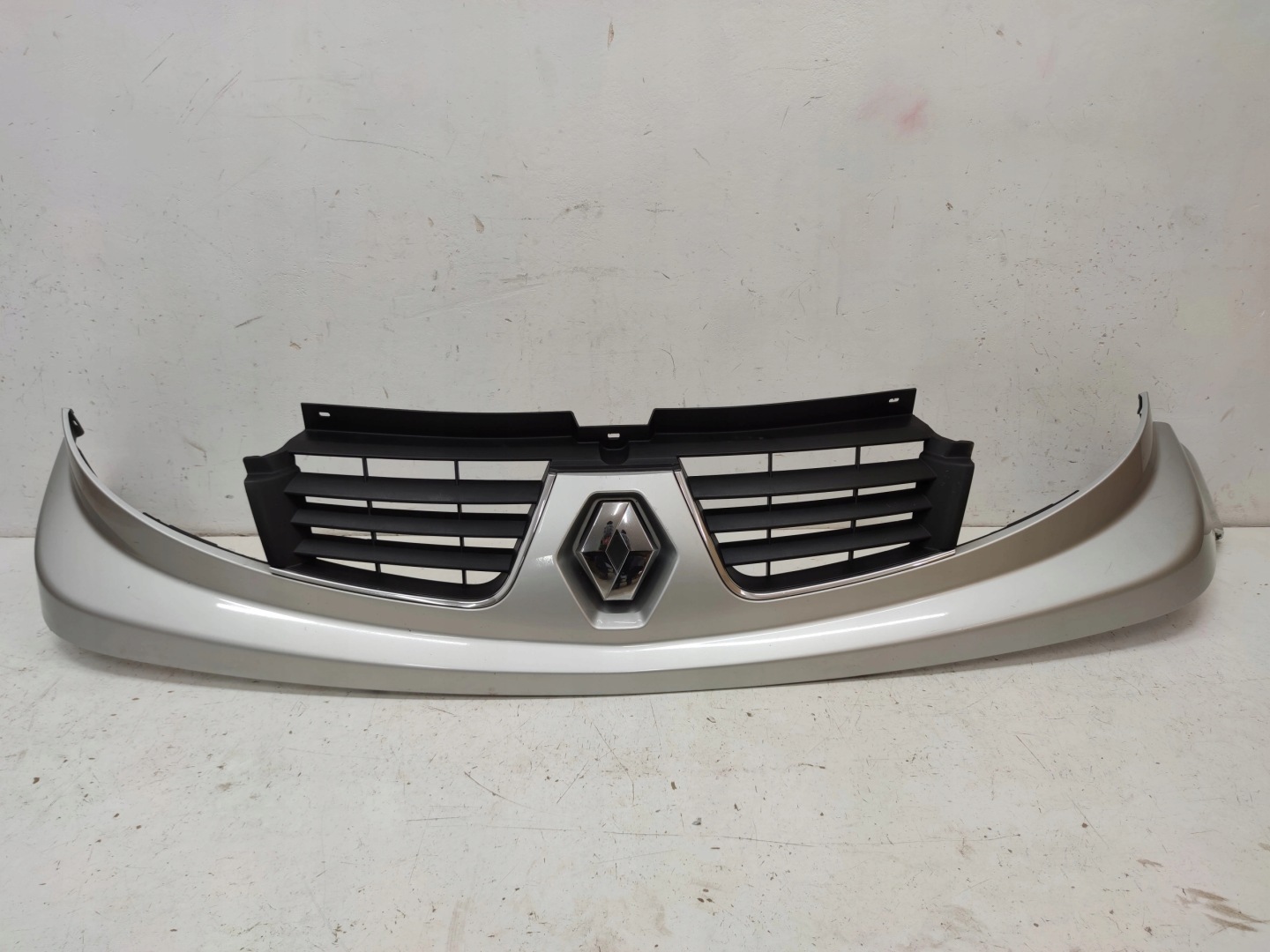 Renault Trafic L Kühlergrill FRONTGRILL Kühlergitter 623100251R - Thumbnail 2
