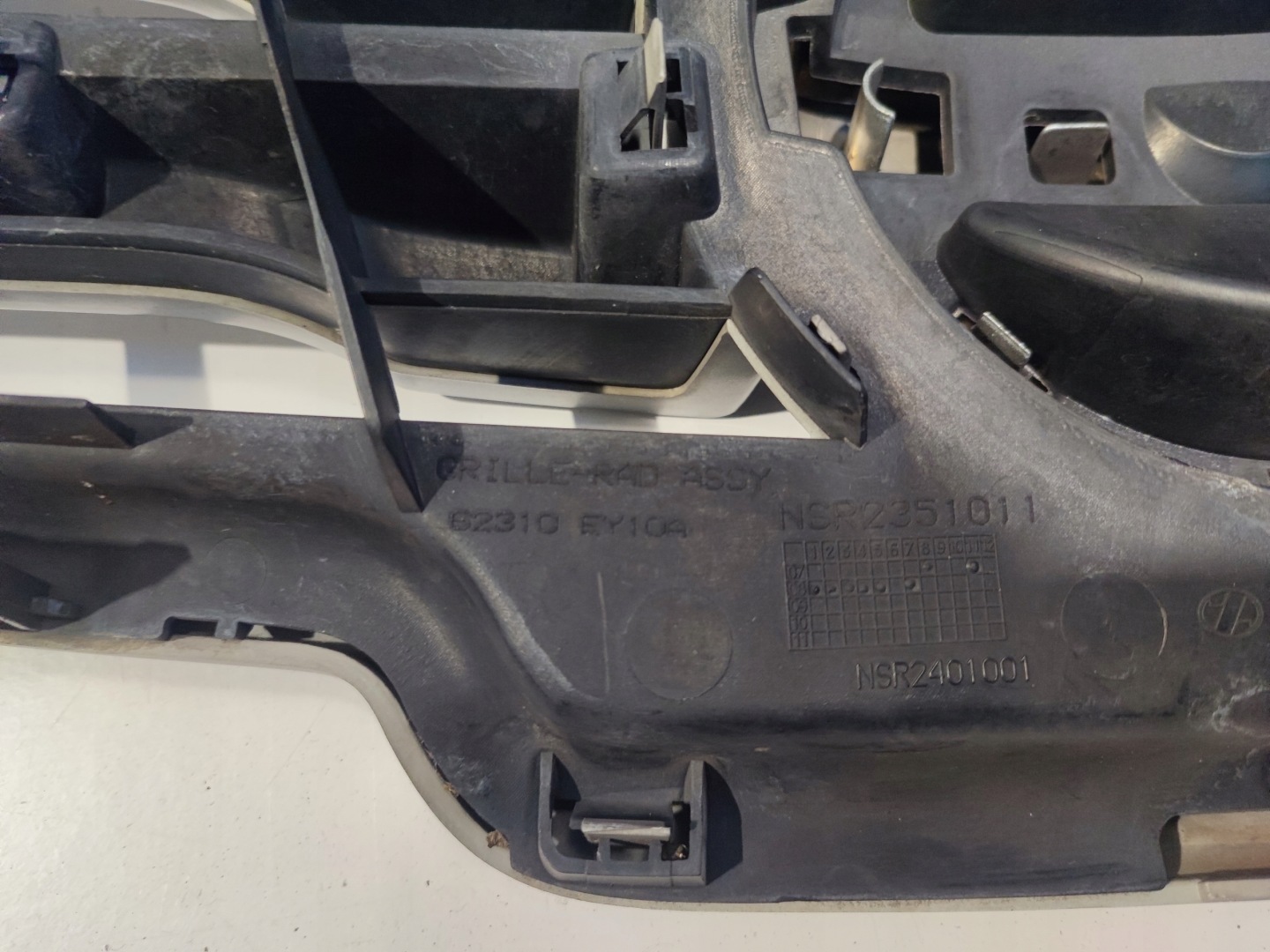 Nissan Qashqai J10 Kühlergrill FRONTGRILL Kühlergitter 62313EY10A - Thumbnail 10