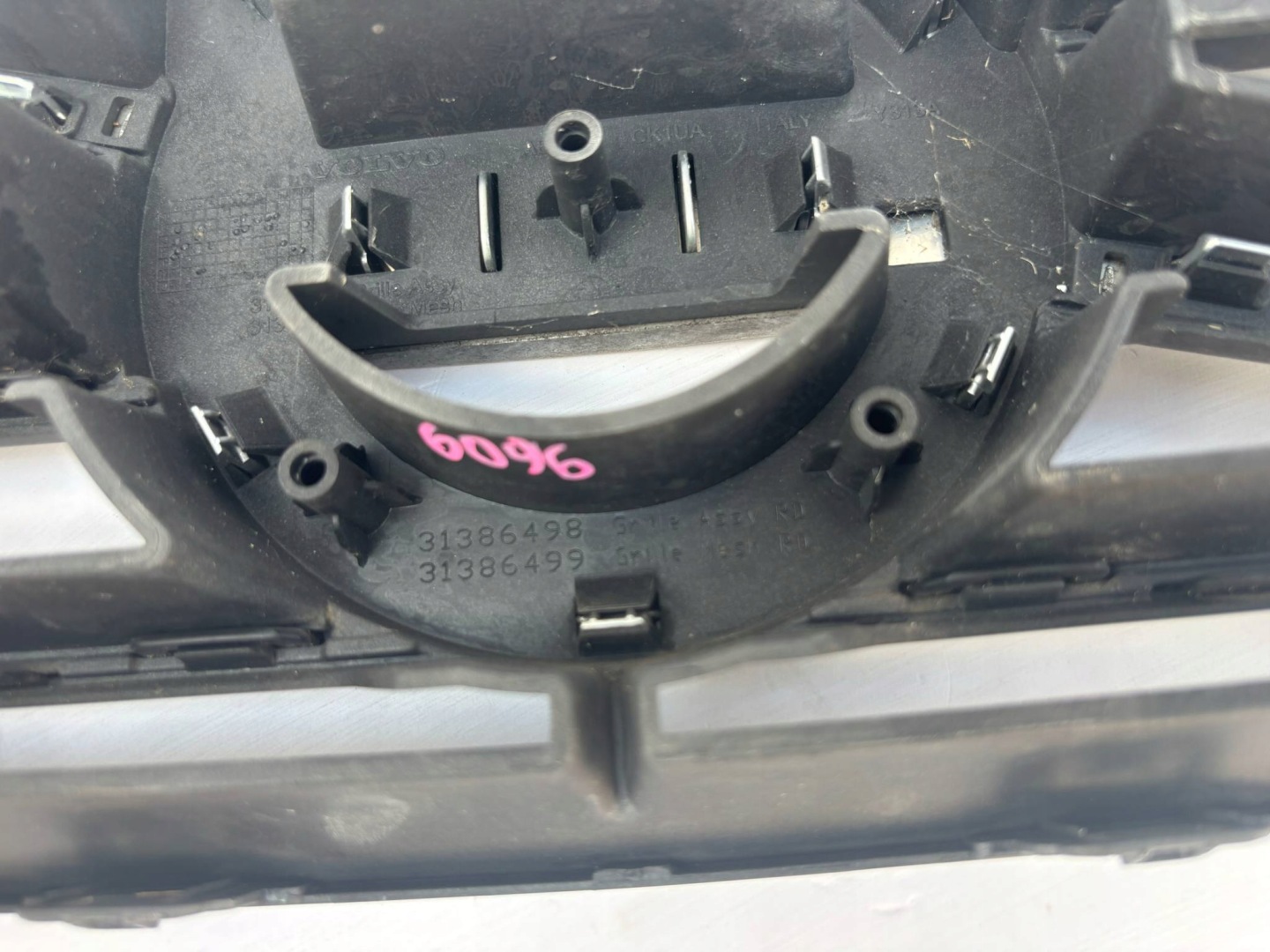 Volvo S60/V60 S60 Kühlergrill FRONTGRILL Kühlergitter 31386498 - Thumbnail 9