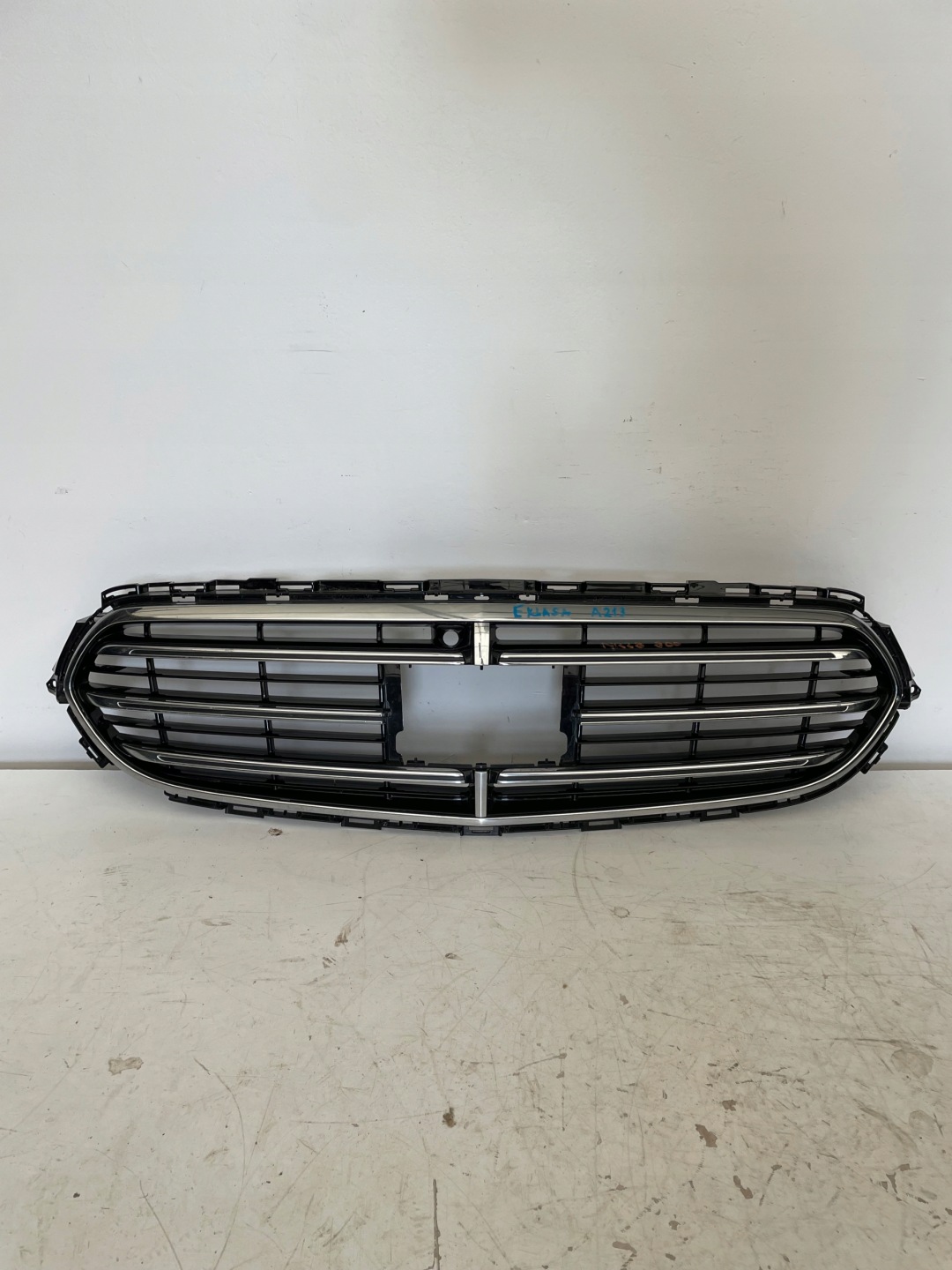 Mercedes-Benz E-Klasse W213 Kühlergrill FRONTGRILL Kühlergitter A2138809803 - Thumbnail 1