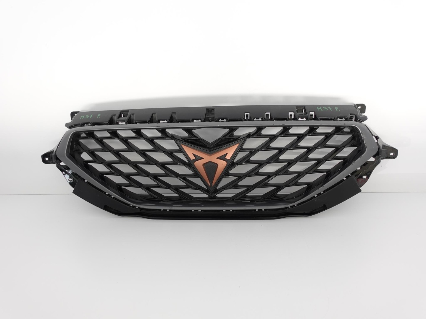 SEAT Formentor KM Kühlergrill FRONTGRILL Kühlergitter 5FF853651C - Thumbnail 1