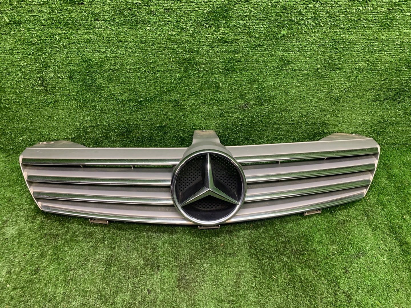 Mercedes-Benz CLS W218 Kühlergrill FRONTGRILL Kühlergitter A2198800083 - Thumbnail 1