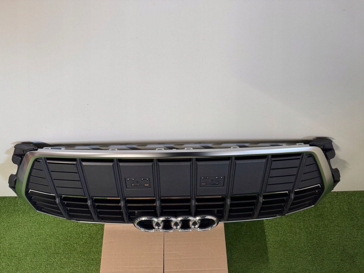 Audi Q3 Kühlergrill FRONTGRILL Kühlergitter 83A853651GR - Thumbnail 7
