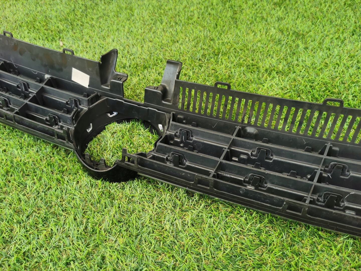 VW Touran 5T Kühlergrill FRONTGRILL Kühlergitter 5TA853653BG - Thumbnail 9