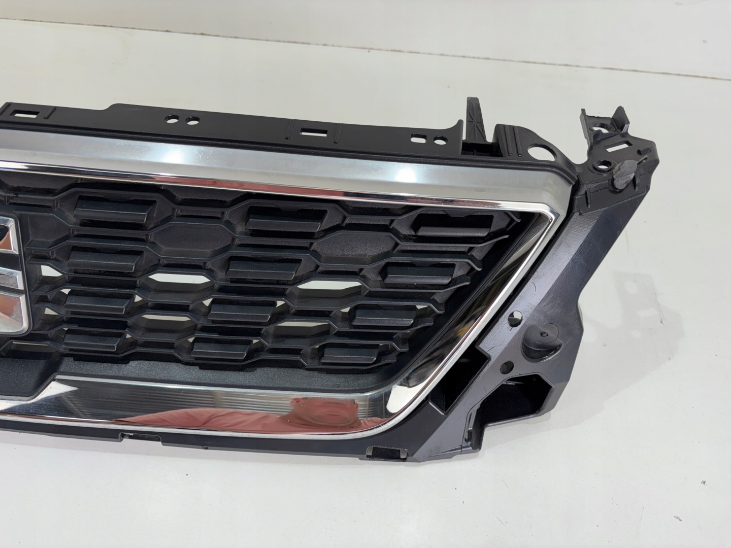 SEAT Ibiza 6F0 Kühlergrill FRONTGRILL Kühlergitter 6F0853654D - Thumbnail 8