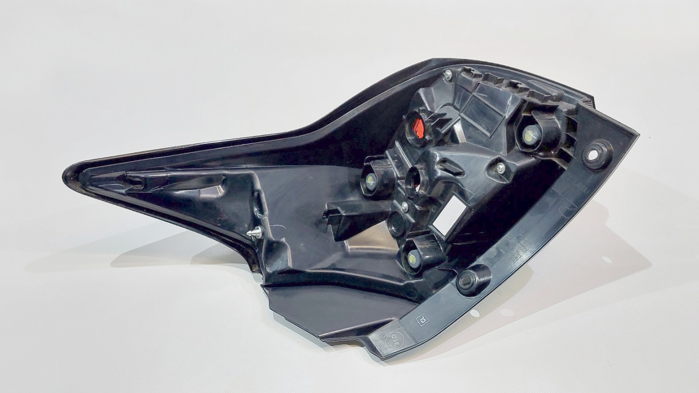 Toyota Yaris I P1 Rückleuchte Rearlamp - Thumbnail 6