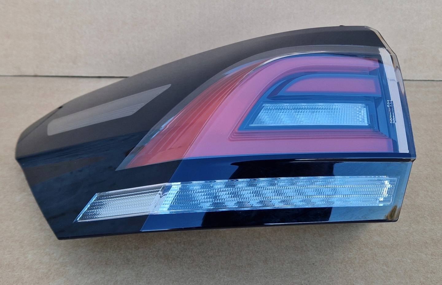 VW Taigo Rückleuchte 2G7945095 Rearlamp - Thumbnail 1