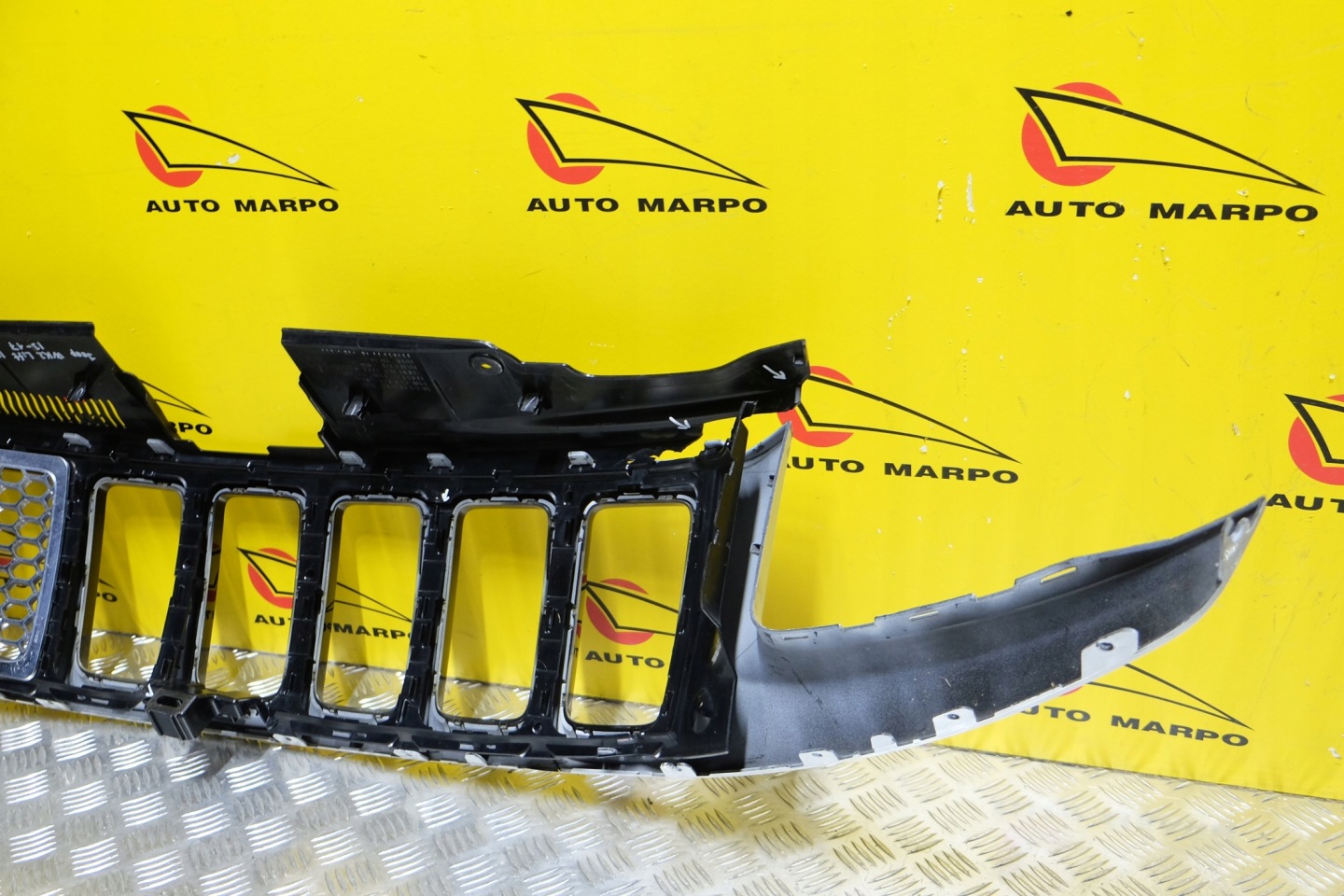 Jeep Cherokee J Kühlergrill FRONTGRILL Kühlergitter - Thumbnail 12
