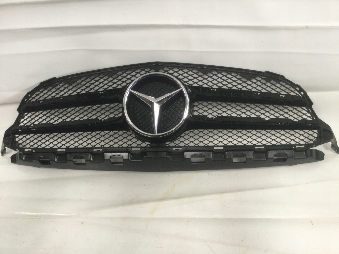 Mercedes-Benz C-Klasse W205 Kühlergrill FRONTGRILL Kühlergitter A2058800183 - Thumbnail 1