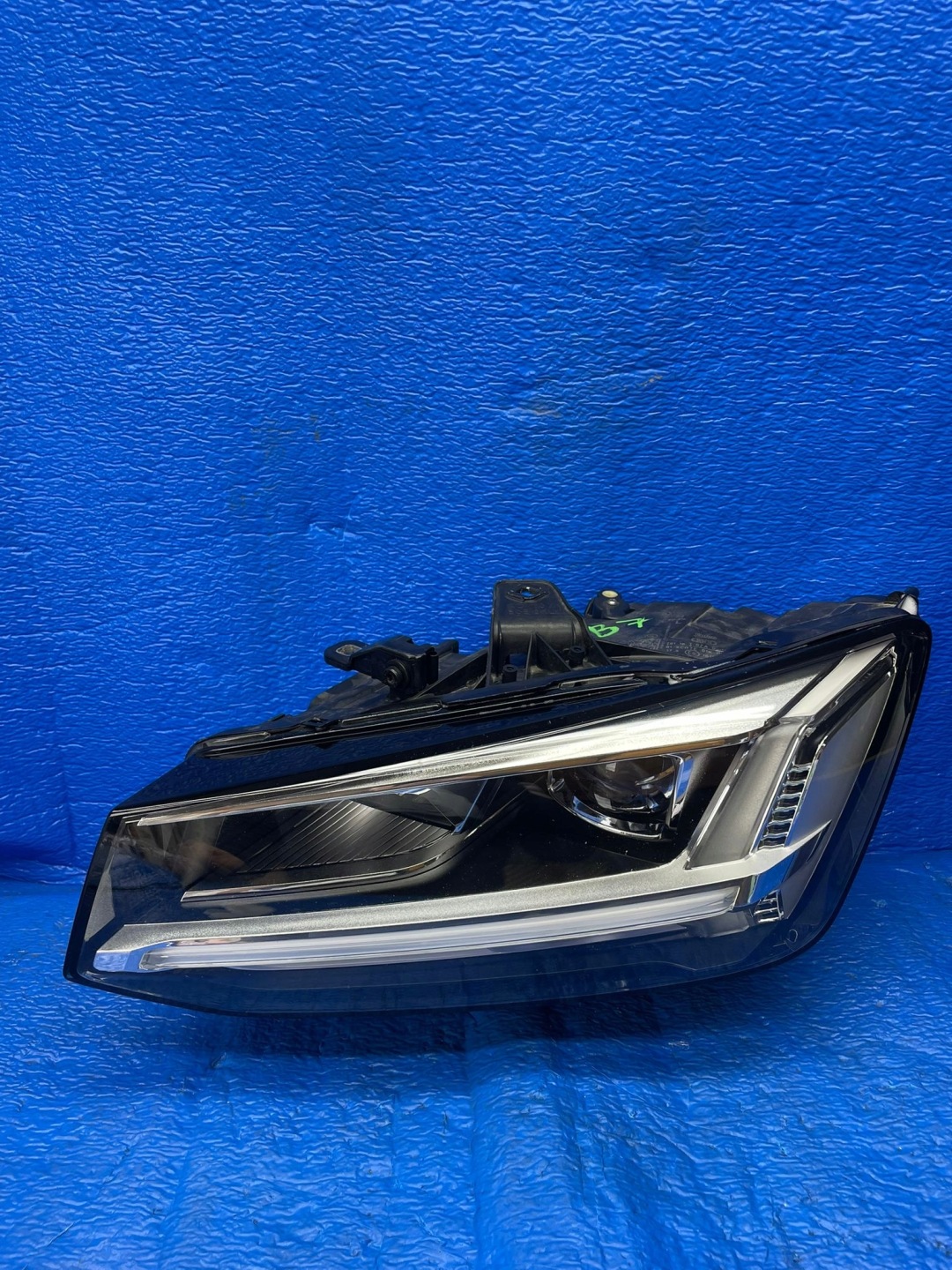 Frontscheinwerfer Audi Q2 81A941033 LED Links Scheinwerfer Headlight - Thumbnail 1