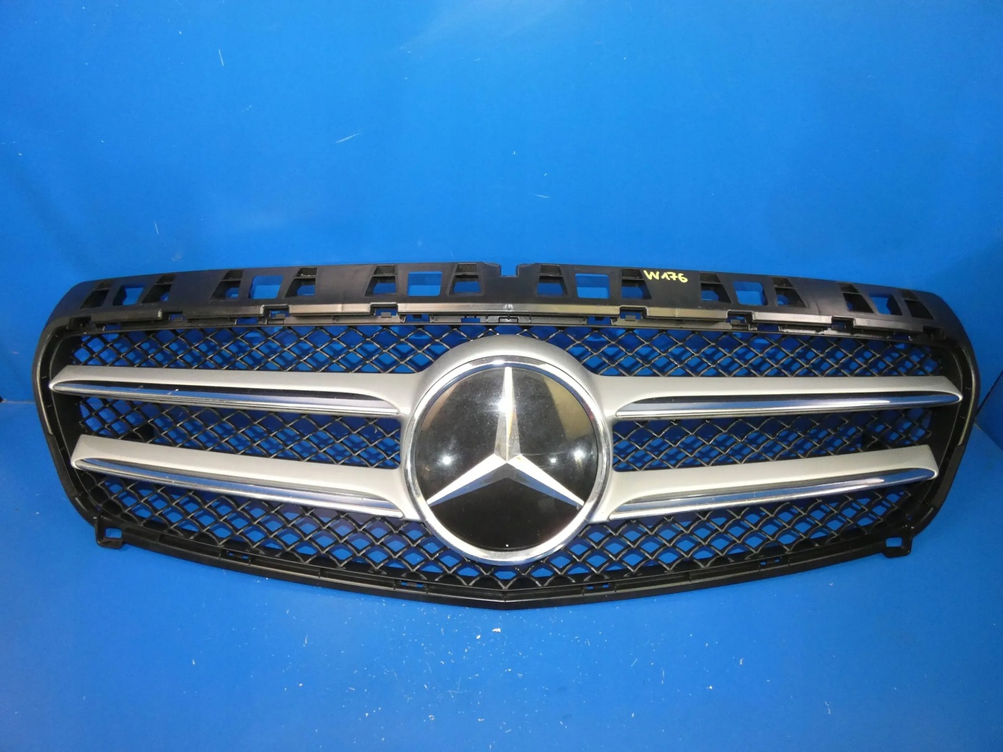 Mercedes-Benz A-Klasse W176 Kühlergrill FRONTGRILL Kühlergitter - Thumbnail 1