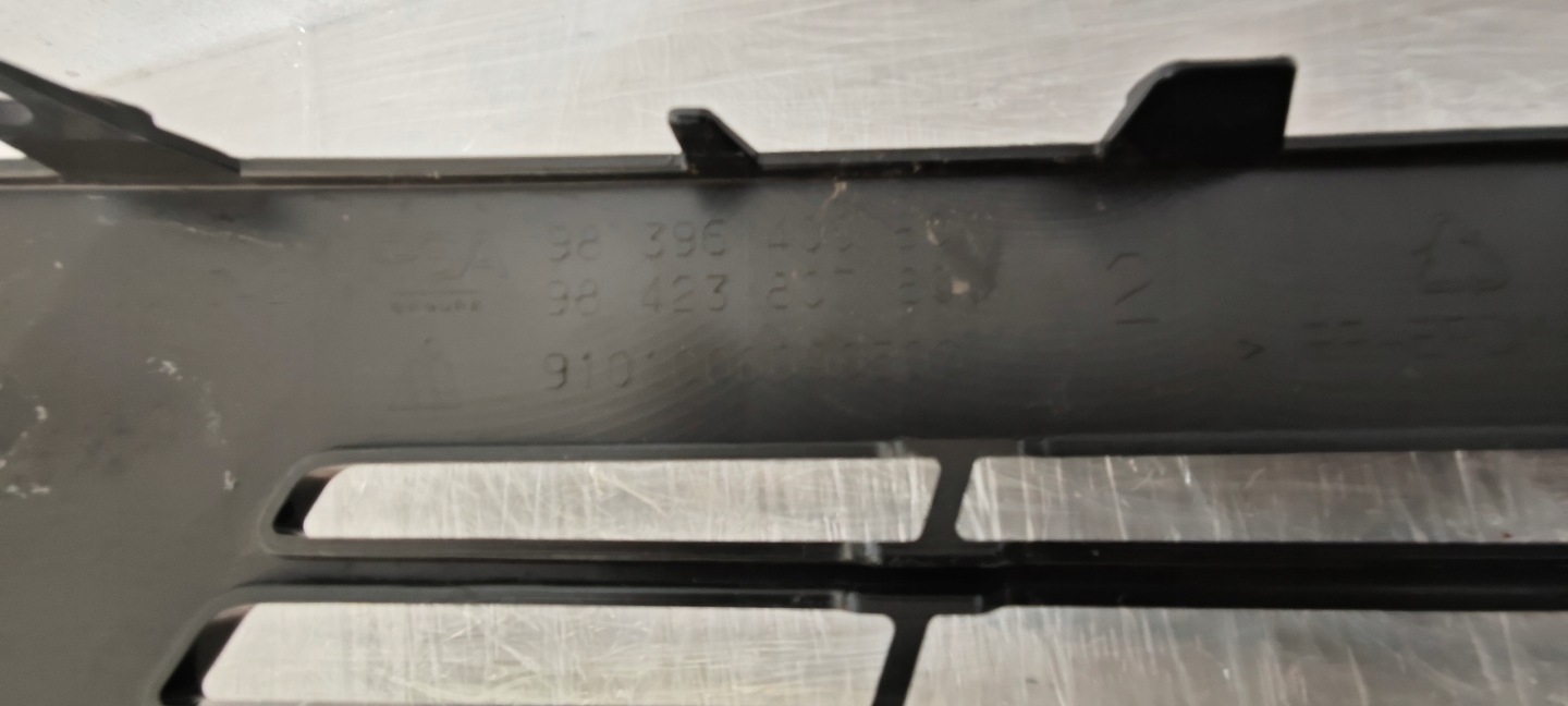 Opel Astra Kühlergrill FRONTGRILL Kühlergitter 98396400 - Thumbnail 6