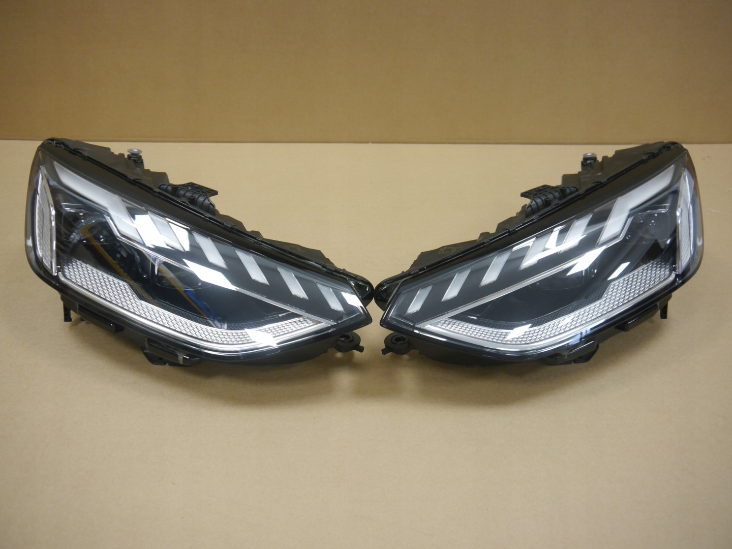 Frontscheinwerfer Audi A4 B9 8W0941035H Matrix LED Links Scheinwerfer Headlight - Thumbnail 1