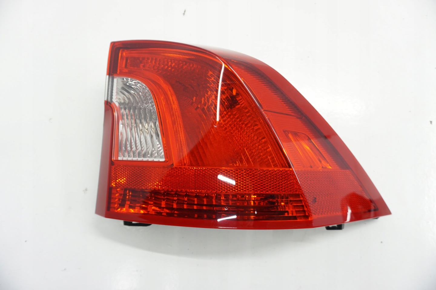 Volvo S60/V60 S60 Rückleuchte 30796268 Rearlamp - Thumbnail 1
