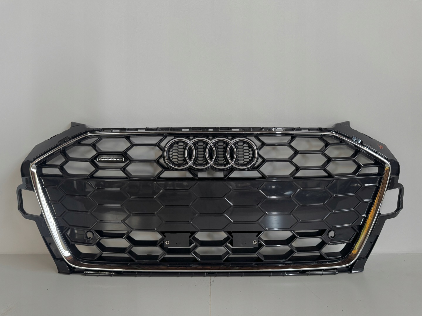 Audi A4 B9 Kühlergrill FRONTGRILL Kühlergitter 8W0853651EB - Thumbnail 1