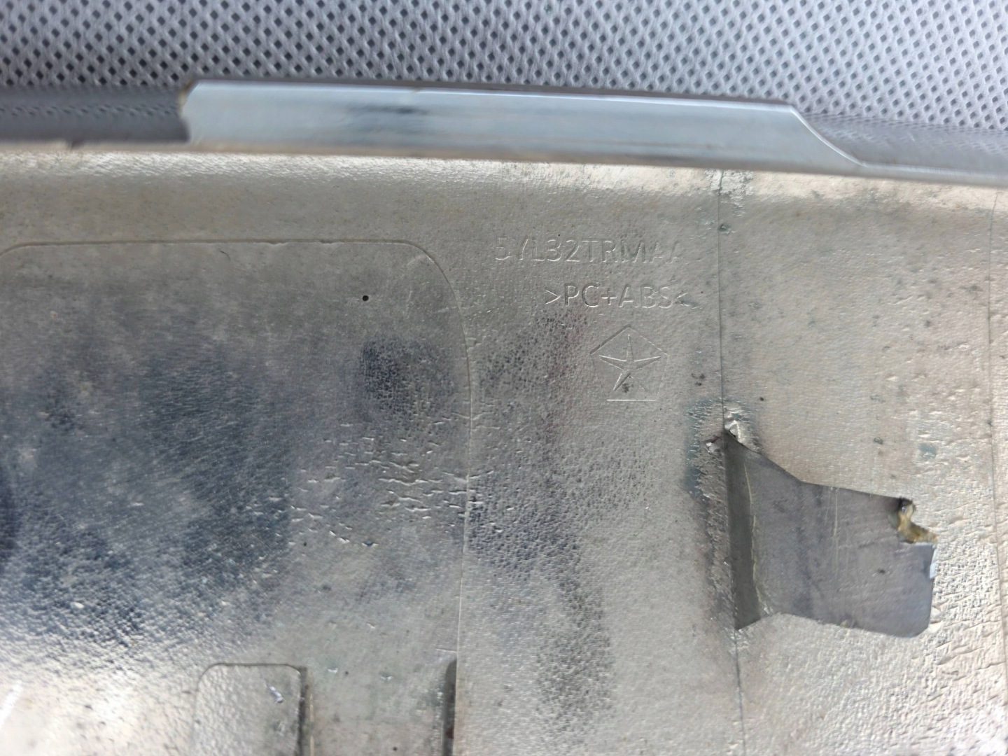 Jeep Cherokee J Kühlergrill FRONTGRILL Kühlergitter 5YL32TRMAA - Thumbnail 12
