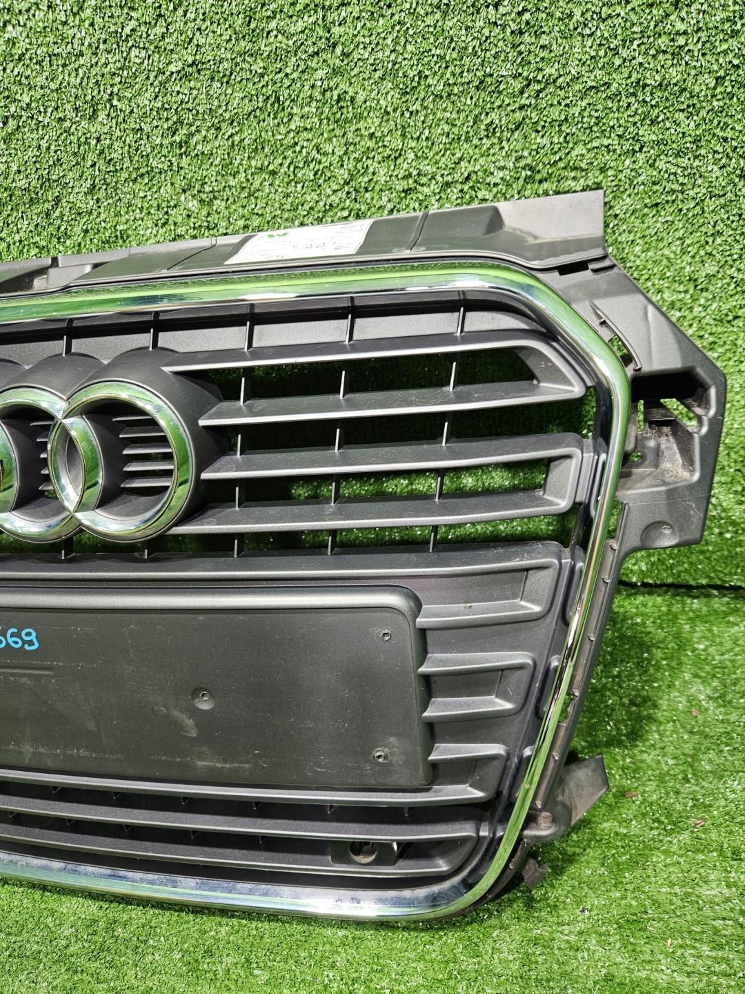 Audi A1 8X Kühlergrill FRONTGRILL Kühlergitter 8X0853651 - Thumbnail 5