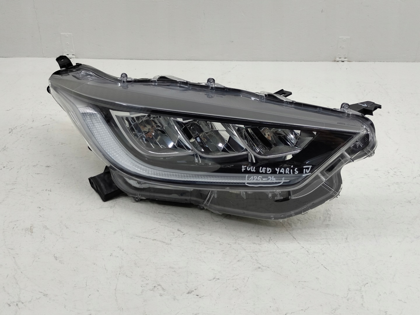 Frontscheinwerfer Toyota Yaris I P1 LED Rechts Scheinwerfer Headlight - Thumbnail 1