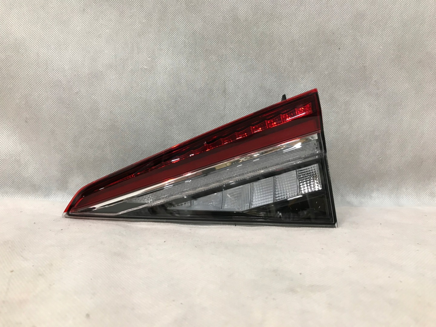 Skoda Kodiaq 08F Rückleuchte 08F565945 Rearlamp - Thumbnail 1